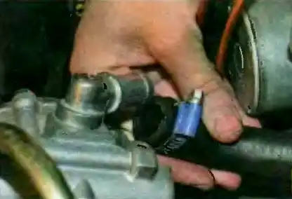 Как заменить элементы ГУР автомобиля УАЗ Патриот Как заменить элементы ГУР автомобиля УАЗ Патриот