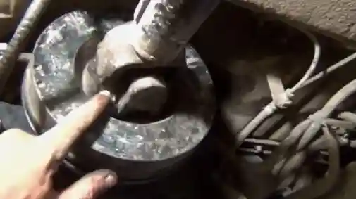 Замена колодок ручника УАЗ Патриот