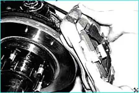 Снятие тормозного механизма УАЗ Снятие тормозного механизма УАЗ Патриот