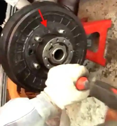 Замена тормозного барабана УАЗ Патриот