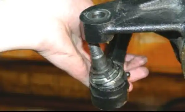 Замена сальника передней ступицы УАЗ Замена сальника передней ступицы УАЗ