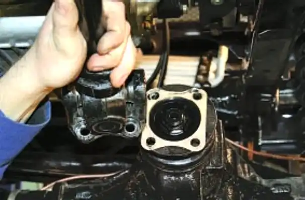 Снятие переднего моста UAZ Patriot Снятие переднего моста UAZ Patriot