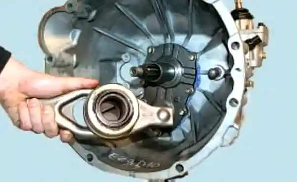 Замена выжимного подшипника Замена выжимного подшипника