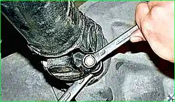 Снятие карданной передачи УАЗ Патриот