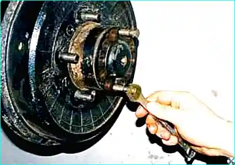 Открученные болты полуоси