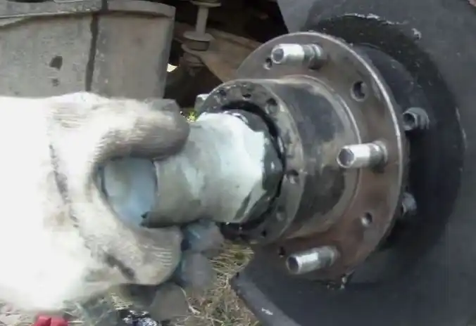 Снятие и установка ступицы переднего колеса УАЗ Патриот Снятие и установка ступицы переднего колеса УАЗ Патриот