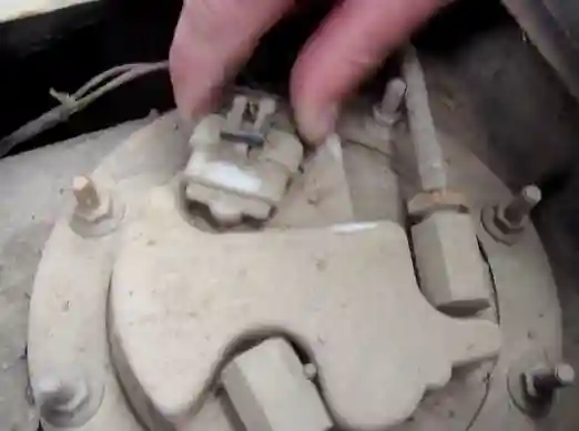 Как снять топливные баки УАЗ Патриот