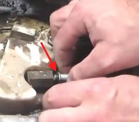 Как снять топливные баки УАЗ Патриот