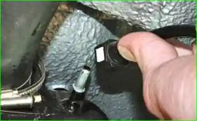 Замена сепаратора паров топлива