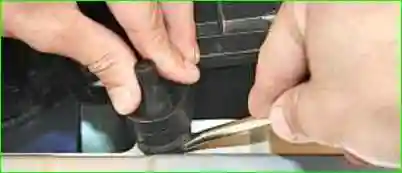 Снятие и установка корпуса воздушного фильтра