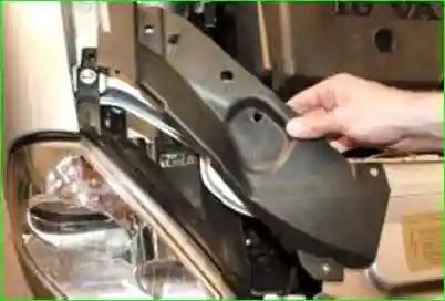 Замена лампочки указателя поворотов