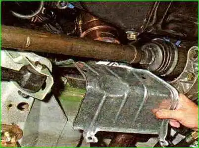 Снятие и установка рулевого механизма Снятие и установка рулевого механизма