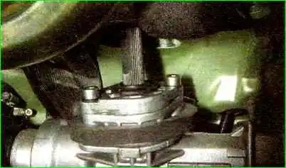 Снятие и установка рулевого механизма Снятие и установка рулевого механизма