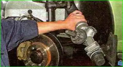 Снятие и установка рулевого механизма Снятие и установка рулевого механизма