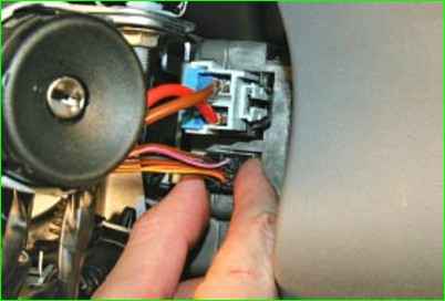 Снятие и установка рулевой колонки с электроусилителем