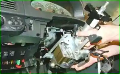 Снятие и установка рулевой колонки с электроусилителем