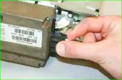 Снятие и установка рулевой колонки с электроусилителем