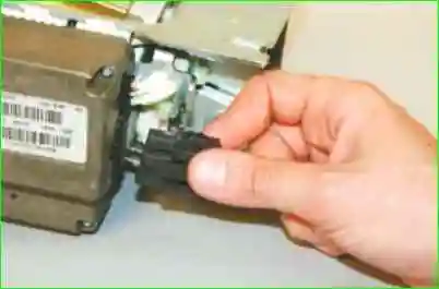 Снятие и установка рулевой колонки с электроусилителем