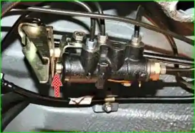 Замена тормозной жидкости