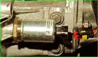 How to replace the reverse solenoid