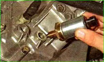 How to replace the reverse solenoid