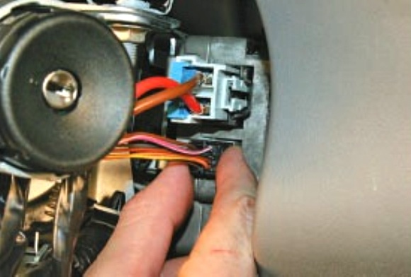 Снятие рулевой колонки с электроусилителем автомобиля Лада Приора