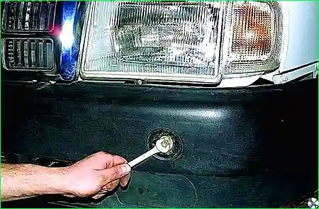 Снятие и установка бамперов автомобиля Соболь