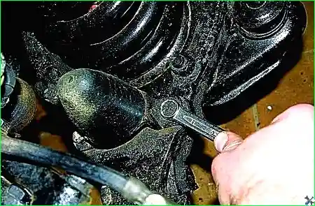 Замена пружины подвески автомобиля Соболь