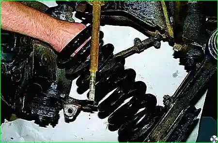 Замена пружины подвески автомобиля Соболь