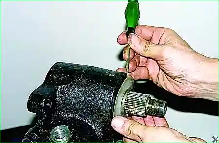 Регулировка рулевого механизма с гидроусилителем автомобиля Соболь