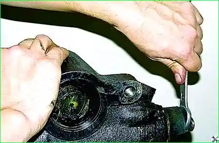 Регулировка рулевого механизма с гидроусилителем автомобиля Соболь