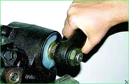 Регулировка рулевого механизма с гидроусилителем автомобиля Соболь