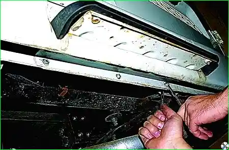 Снятие и установка бамперов автомобиля Соболь