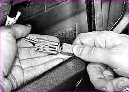 Колодка электропривода зеркала