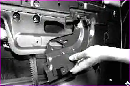 Снятие кронштейна