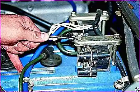 Контрольные значения сопротивления Показания омметра при измерении сопротивления вторичной обмотки