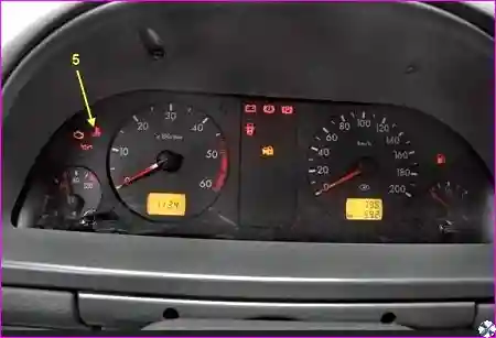 Панель приборов УАЗ Патриот Комбинация приборов с указателем температуры охлаждающей жидкости