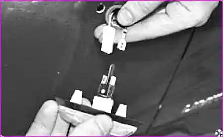 Снятие бокового указателя поворота