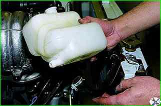 Removing the expansion tank