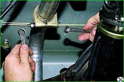 Replacing a car muffler