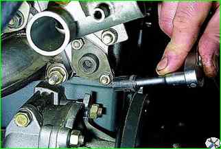 How to remove and install the hydraulic chain tensioner VAZ-21214