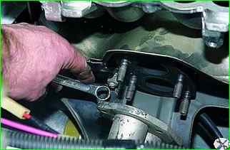 How to replace the intake pipe gaskets of the VAZ-21214