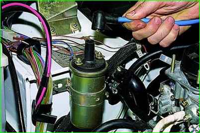 Removing the ignition coil