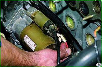 Removing the car starter