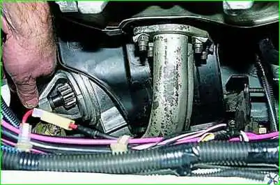 Eliminación del coche de arranque Extracción del arranque del coche