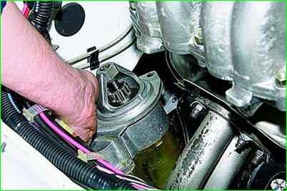 Removing the car starter