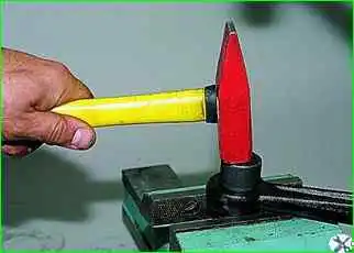 Снятие нижнего рычага подвески и замена сайлент-блоков Снятие нижнего рычага подвески и замена сайлент-блоков