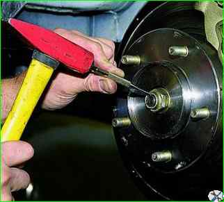 How to check and adjust the clearance in the hub bearings of the VAZ-2121