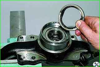 How to replace the front wheel hub bearings on a VAZ-2121