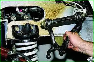 Снятие верхнего рычага подвески и замена сайлент-блоков Снятие верхнего рычага подвески и замена сайлент-блоков